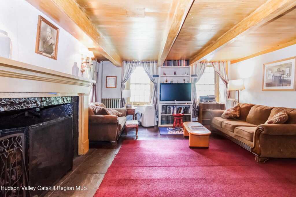 310 Old Kings Highway Highway, Saugerties, NY 12477 - Photo 4 of 15
