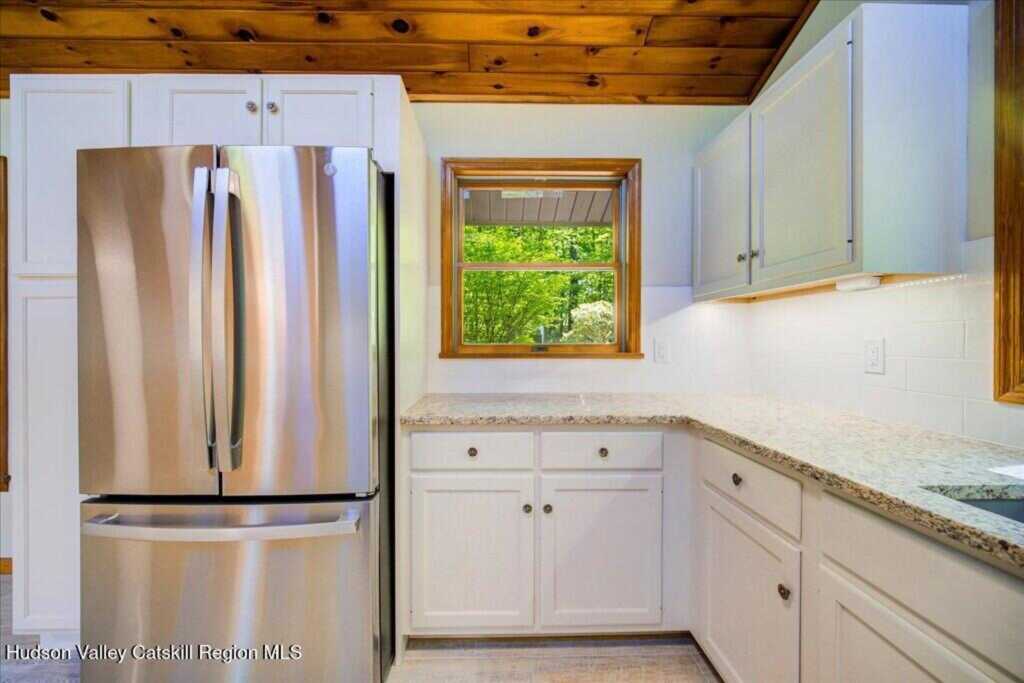 180 W Hurley Road, Woodstock, NY 12498 - Photo 14 of 42