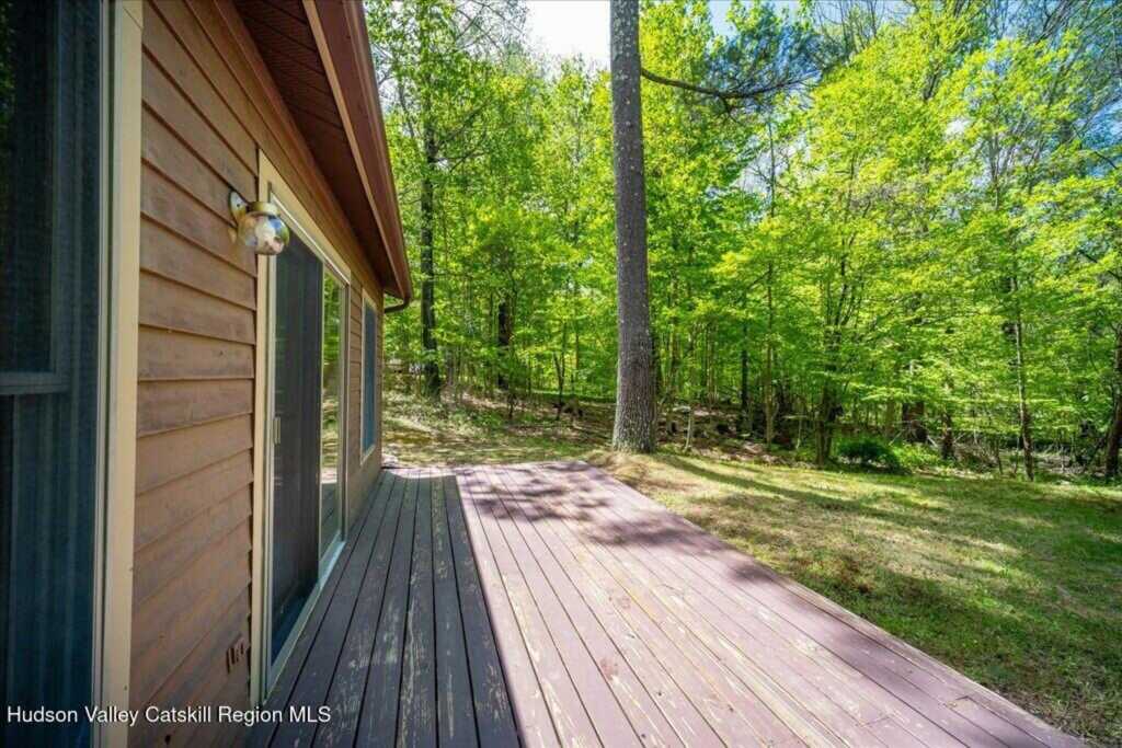 180 W Hurley Road, Woodstock, NY 12498 - Photo 40 of 42