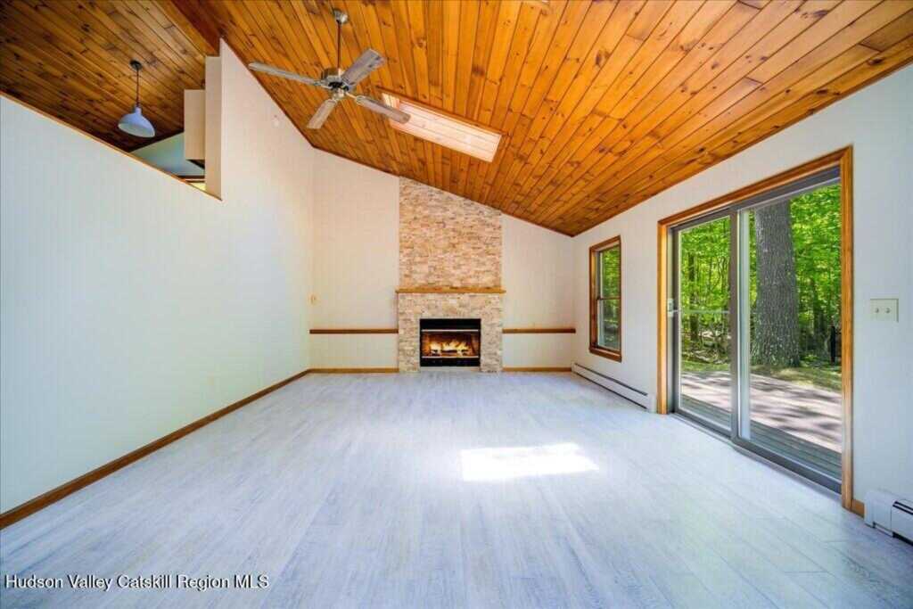 180 W Hurley Road, Woodstock, NY 12498 - Photo 5 of 42