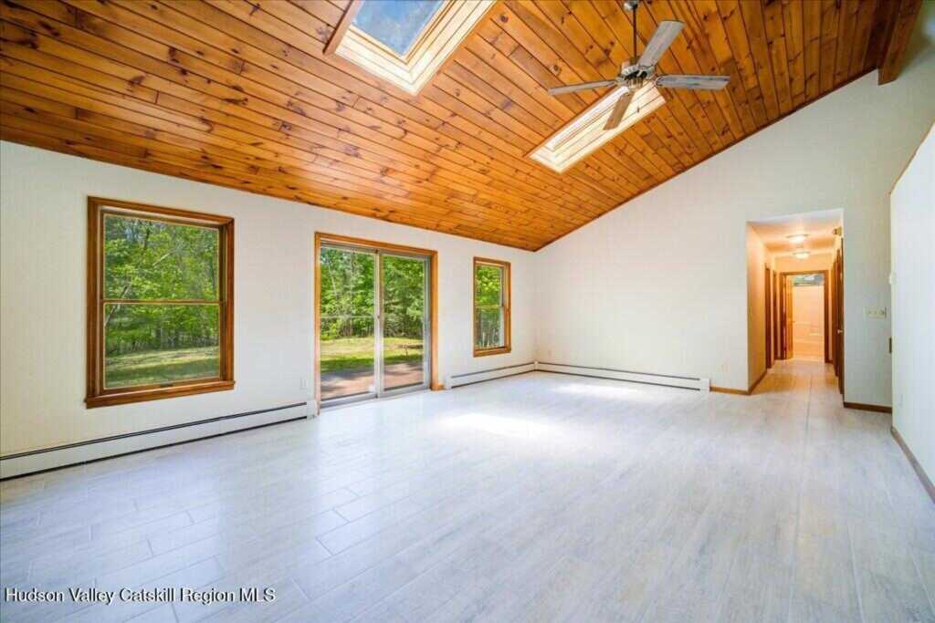 180 W Hurley Road, Woodstock, NY 12498 - Photo 7 of 42