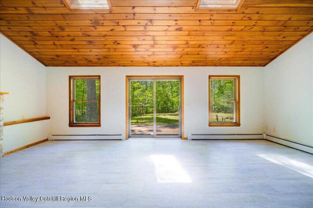 180 W Hurley Road, Woodstock, NY 12498 - Photo 8 of 42