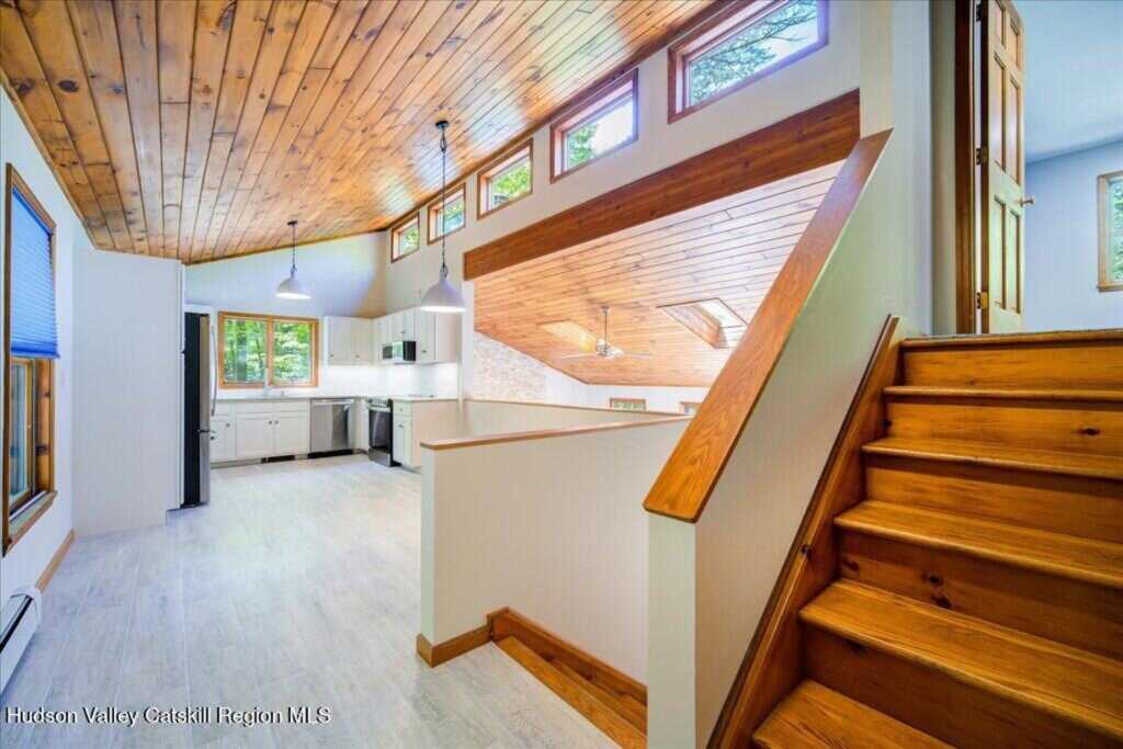 180 W Hurley Road, Woodstock, NY 12498 - Photo 9 of 42