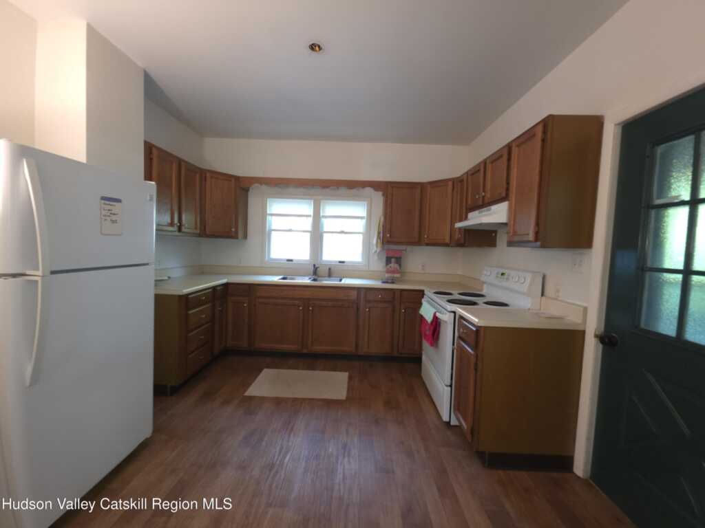 26 Lafayette Avenue, Kingston, NY 12401 - Photo 7 of 20