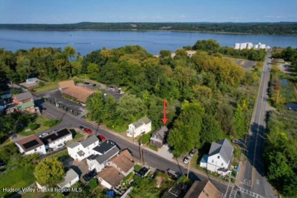 162 North, Kingston, NY 12401 - Photo 3 of 31