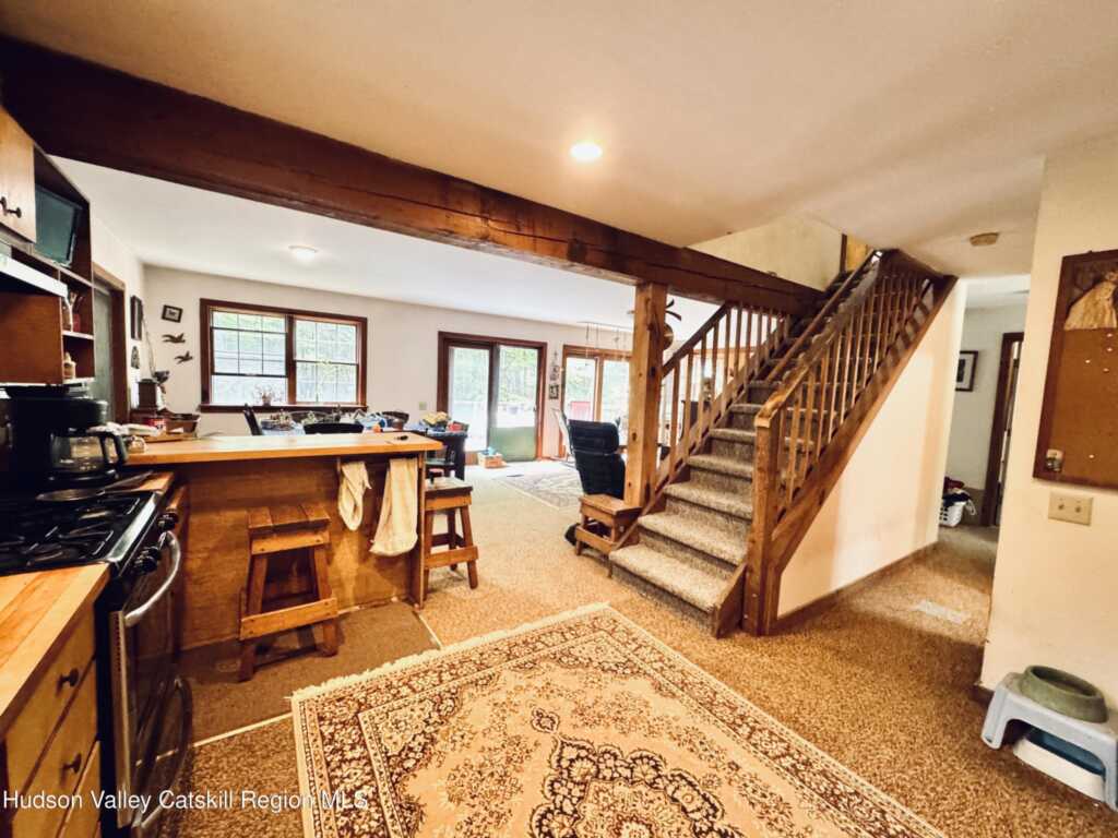 28 Mrs Franks Road, Saugerties, NY 12477 - Photo 5 of 37