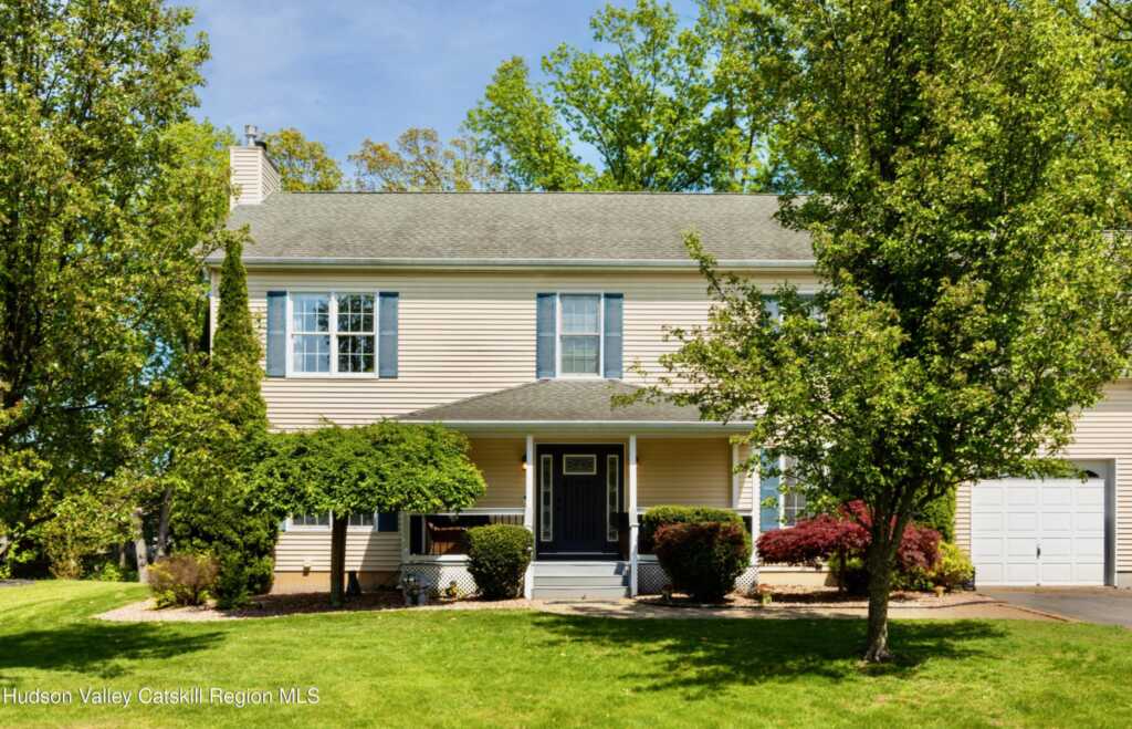 33 Camelot Court Court, Saugerties, NY 12477