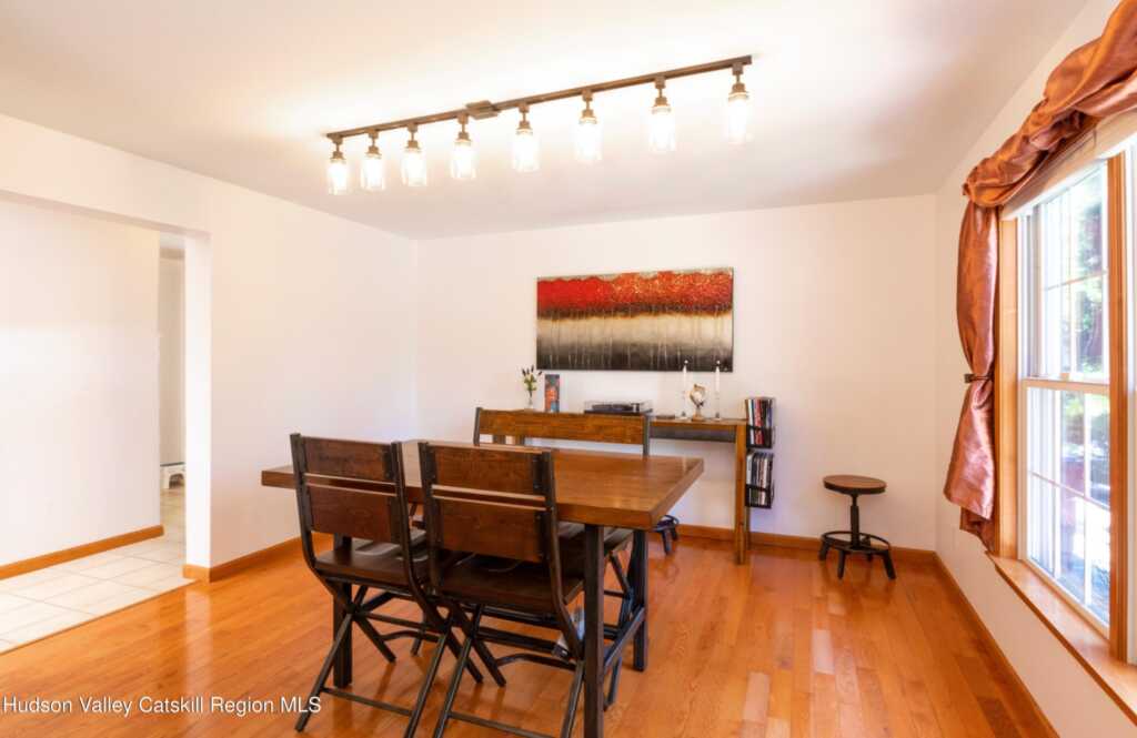 33 Camelot Court Court, Saugerties, NY 12477 - Photo 13 of 36