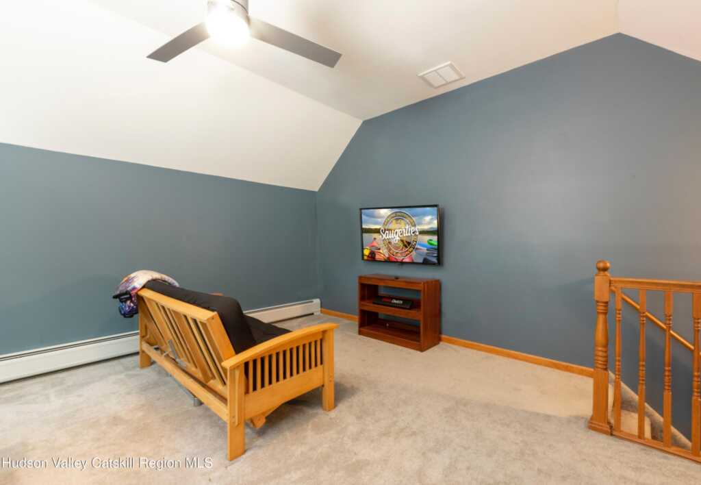 33 Camelot Court Court, Saugerties, NY 12477 - Photo 25 of 36