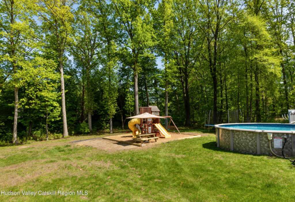 33 Camelot Court Court, Saugerties, NY 12477 - Photo 29 of 36