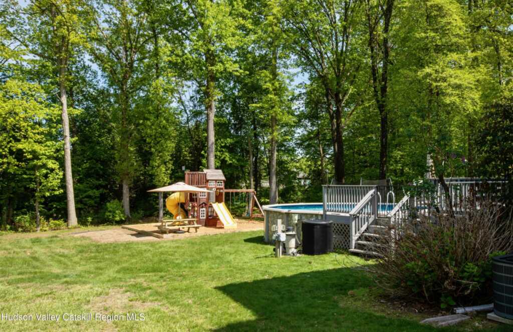 33 Camelot Court Court, Saugerties, NY 12477 - Photo 31 of 36