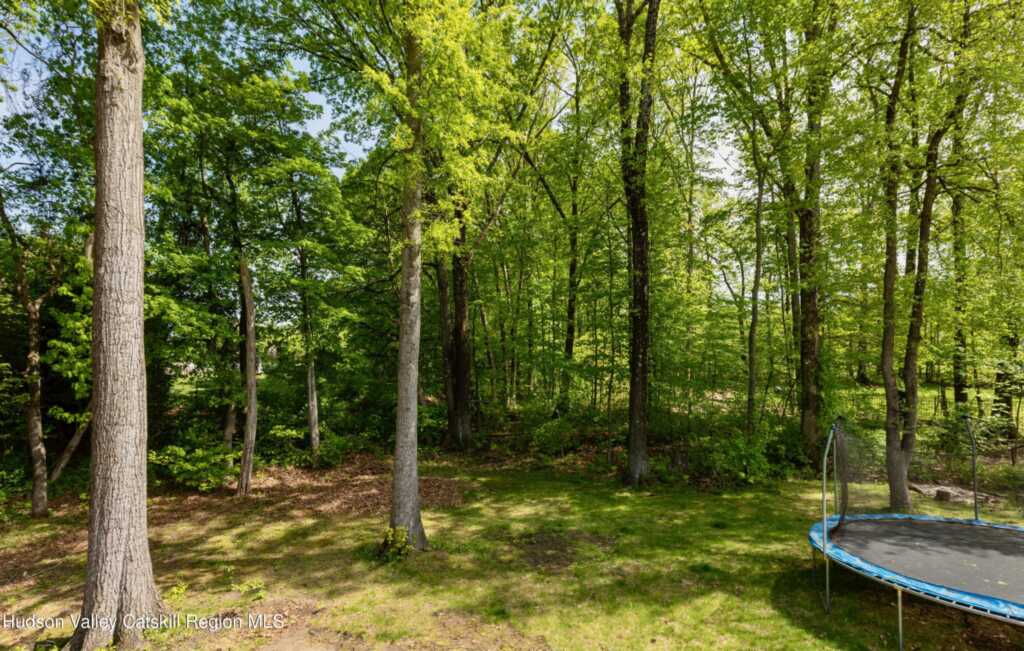 33 Camelot Court Court, Saugerties, NY 12477 - Photo 33 of 36