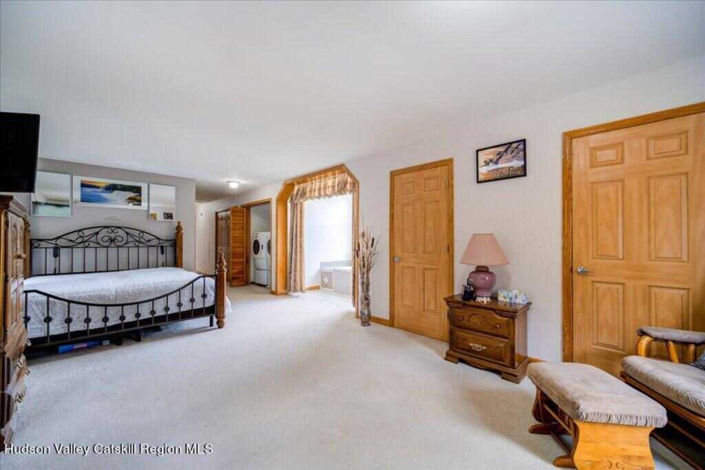424 Joys Lane, Hurley, NY 12443 - Photo 17 of 34
