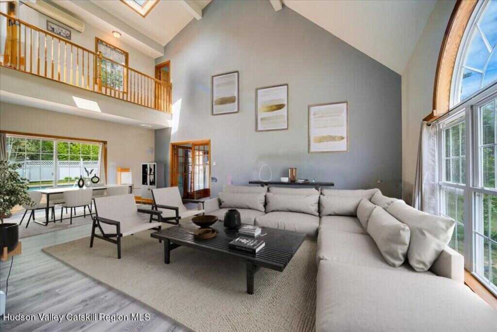 424 Joys Lane, Hurley, NY 12443 - Photo 3 of 34