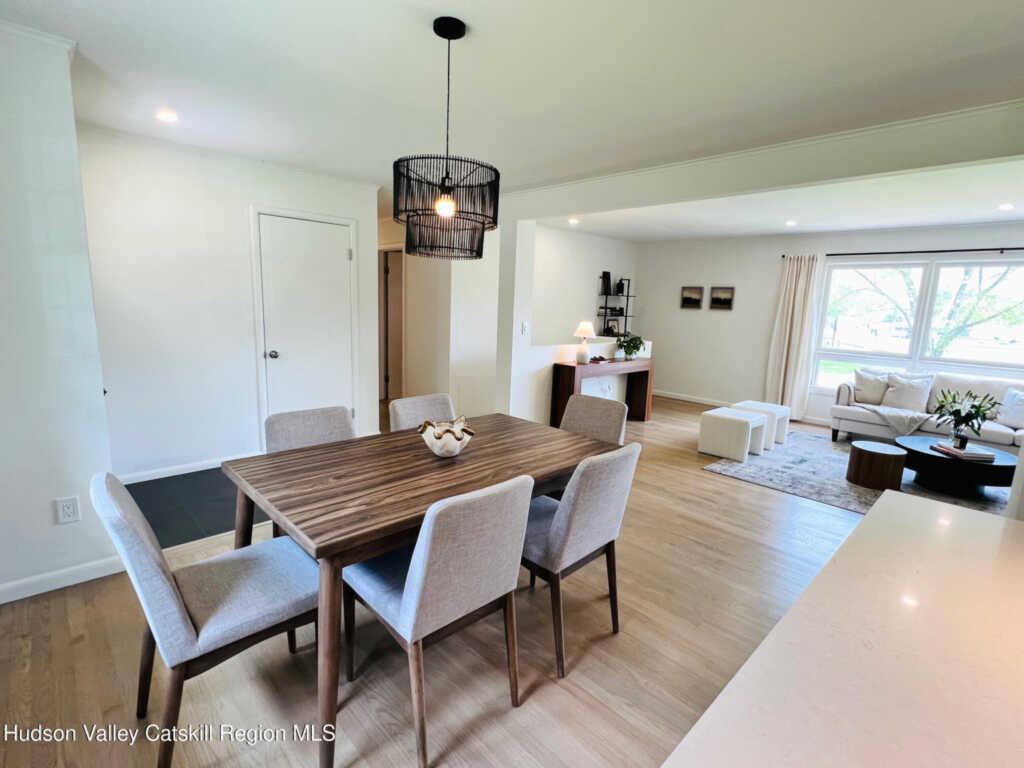 312 Market St Ext, Saugerties, NY 12477 - Photo 11 of 42