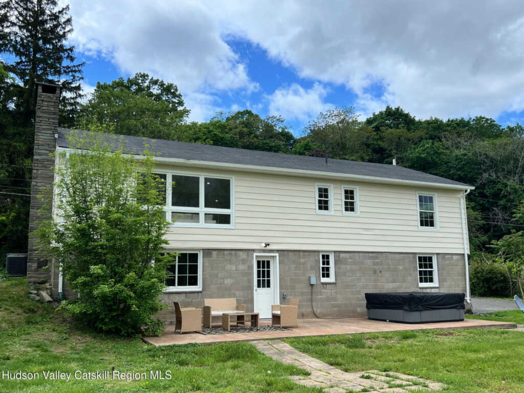 312 Market St Ext, Saugerties, NY 12477 - Photo 39 of 42