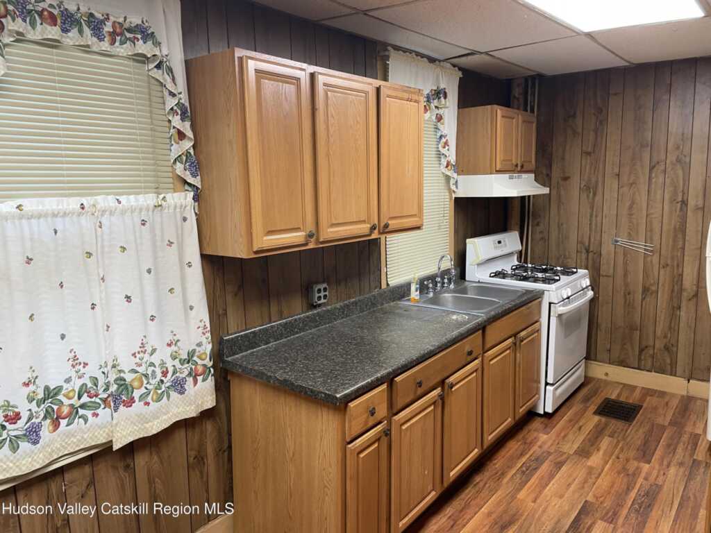 63 Gill Street, Kingston, NY 12401 - Photo 16 of 41