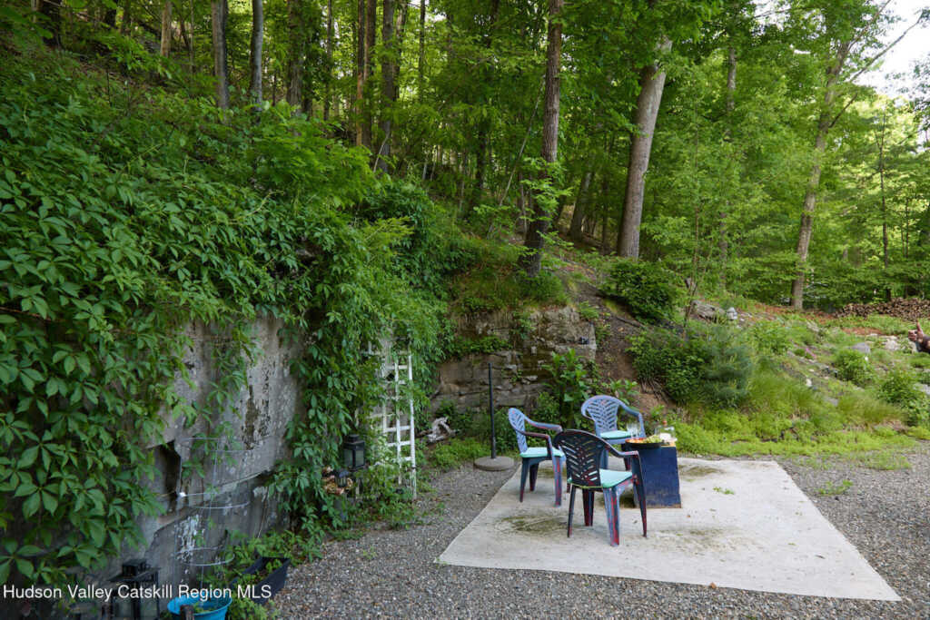 25 Beesmer Road, Hurley, NY 12443 - Photo 32 of 39
