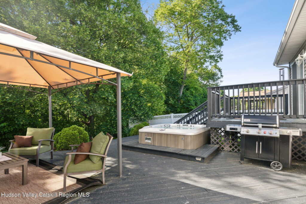 19 Edgewood Drive, Saugerties, NY 12477 - Photo 25 of 29