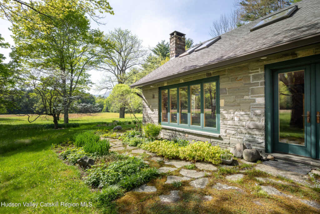 11 Louie Way, Woodstock, NY 12498 - Photo 28 of 39