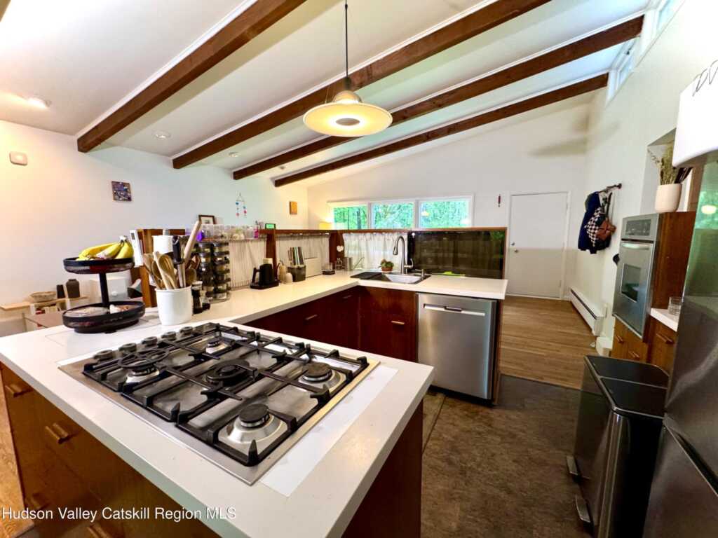 5 Briarwood Lane, Woodstock, NY 12498 - Photo 9 of 23