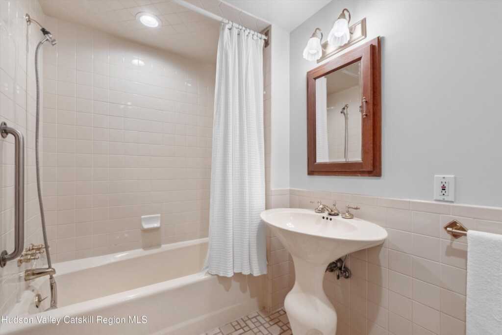 7 Elliotts Lane, New Paltz, NY 12561 - Photo 20 of 41