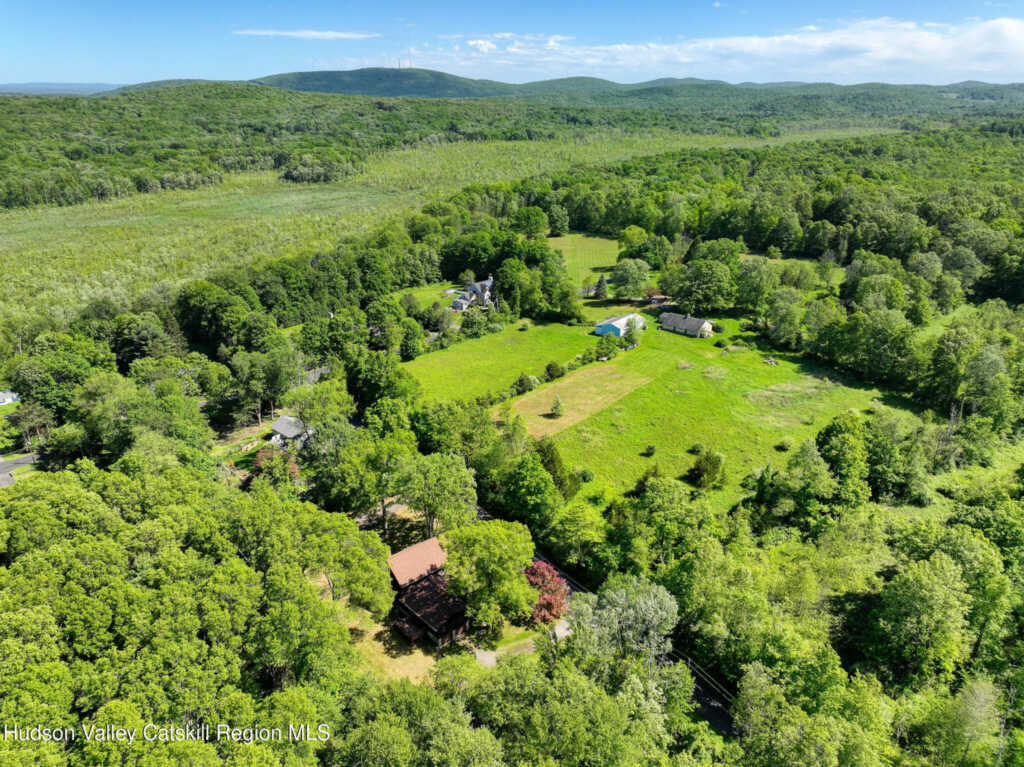 7 Elliotts Lane, New Paltz, NY 12561 - Photo 3 of 41