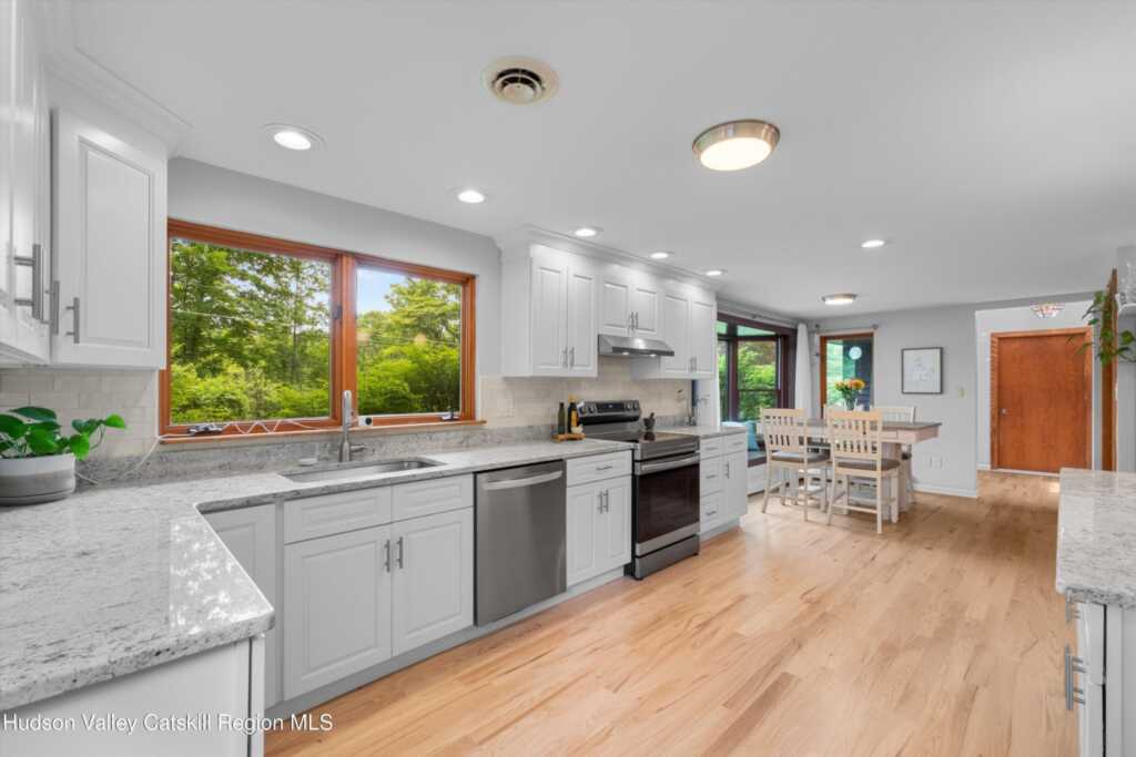 7 Elliotts Lane, New Paltz, NY 12561 - Photo 5 of 41