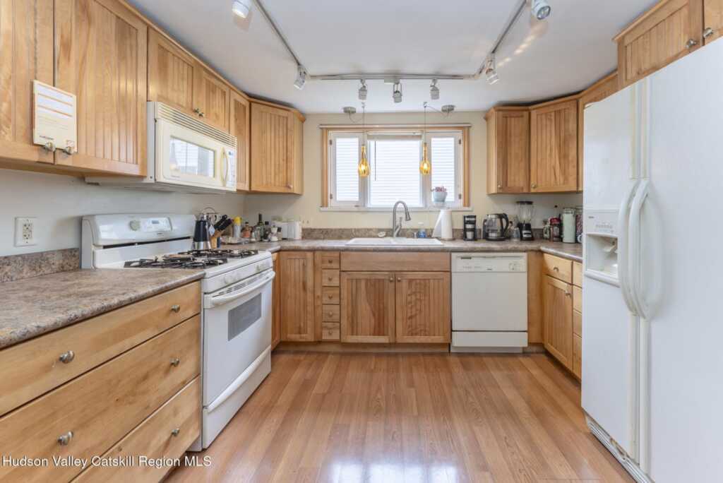 100 Gage Street, Kingston, NY 12401 - Photo 33 of 41