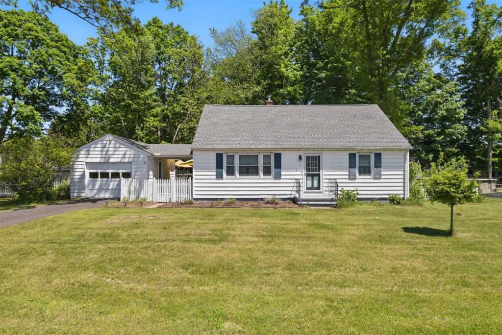 1 Huguenot Road, Rosendale, NY 12486 - Photo 2 of 36