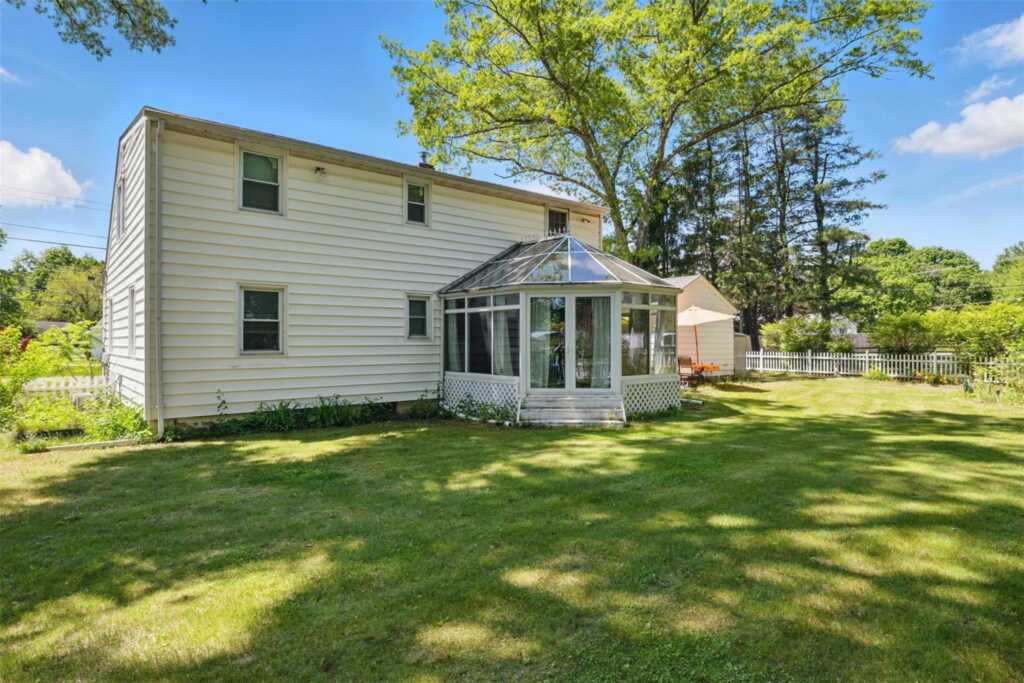 1 Huguenot Road, Rosendale, NY 12486 - Photo 7 of 36