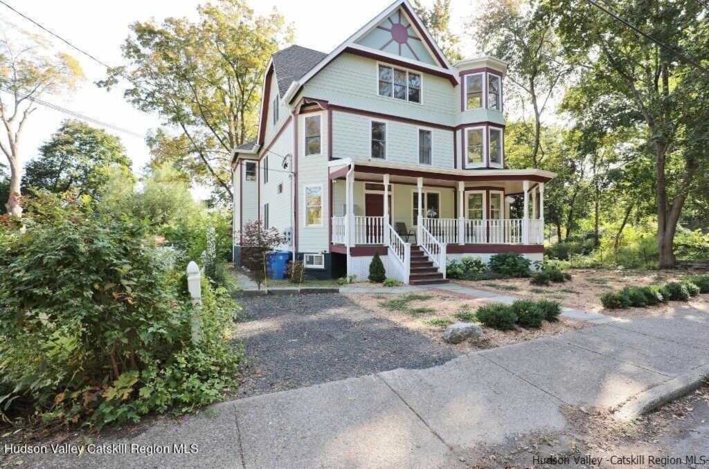 12 Stuyvesant Street, Unit #1, Kingston, NY 12401