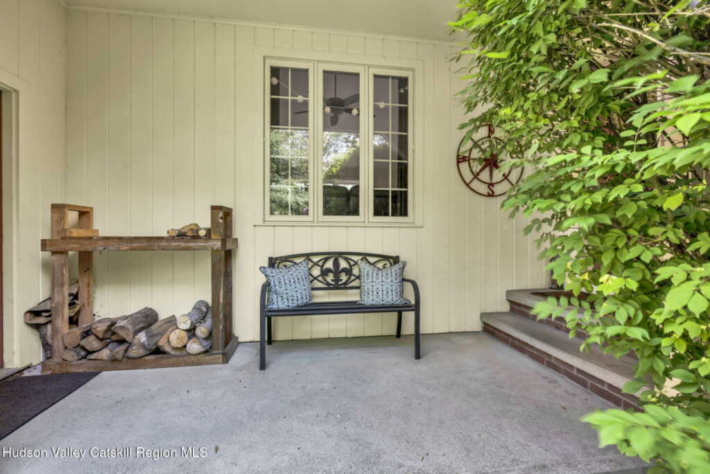 74 Vincent Lane, Stone Ridge, NY 12484 - Photo 4 of 50