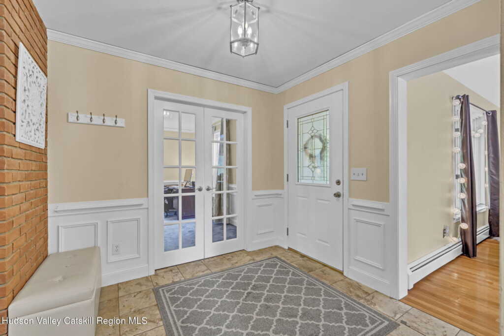74 Vincent Lane, Stone Ridge, NY 12484 - Photo 8 of 50