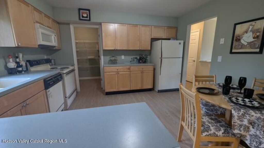 350 Elmendorf Drive, Hurley, NY 12443 - Photo 6 of 17