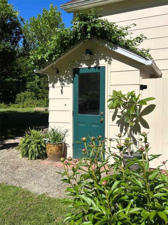 325 Metzger Road, Rhinebeck, NY 12572 - Photo 6 of 44