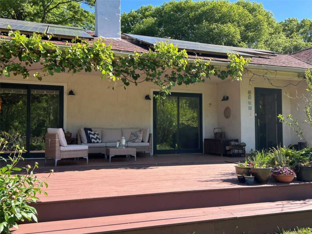 325 Metzger Road, Rhinebeck, NY 12572 - Photo 8 of 44