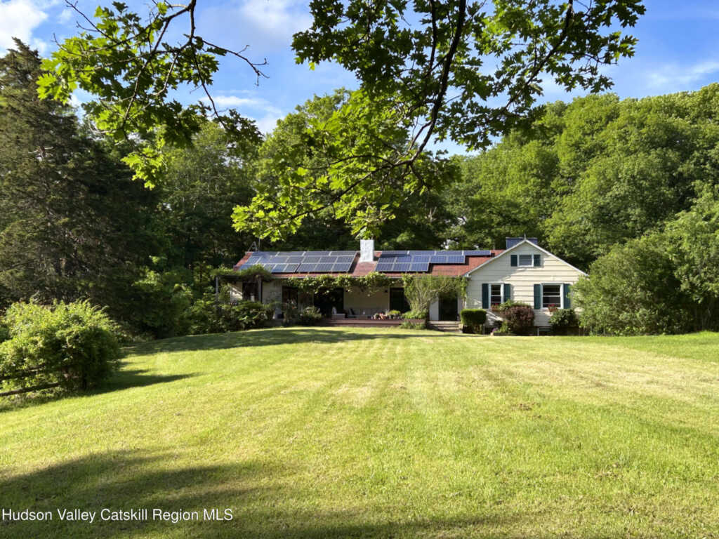 325 Metzger Road, Rhinebeck, NY 12572