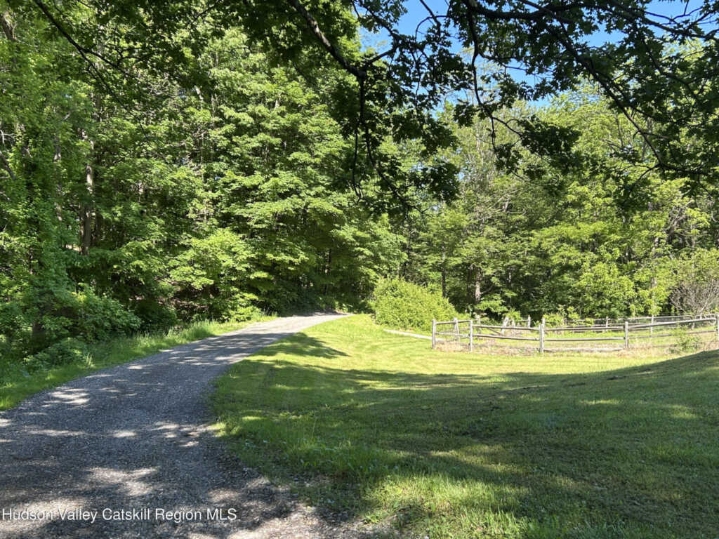 325 Metzger Road, Rhinebeck, NY 12572 - Photo 13 of 43