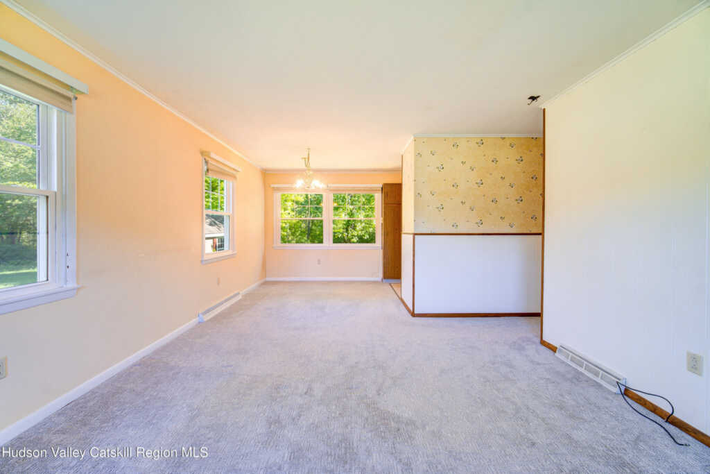 674 Route 308, Rhinebeck, NY 12572 - Photo 4 of 39