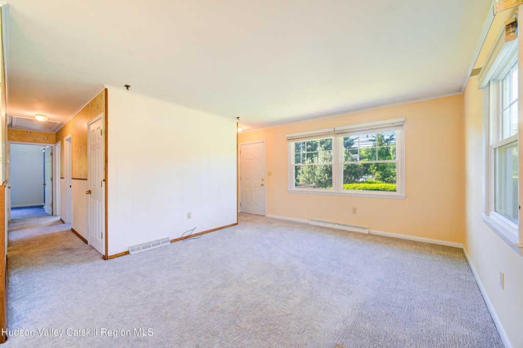 674 Route 308, Rhinebeck, NY 12572 - Photo 6 of 39