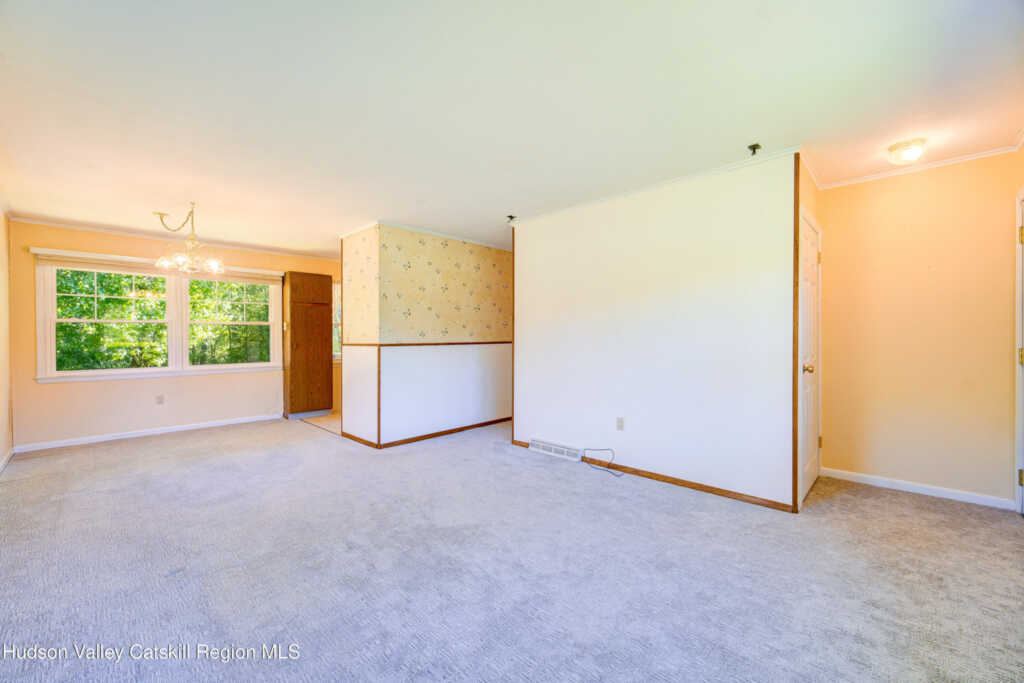 674 Route 308, Rhinebeck, NY 12572 - Photo 7 of 39