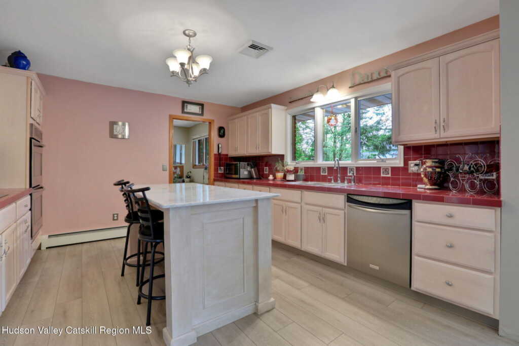 12 Roming Lane, Saugerties, NY 12477 - Photo 7 of 26