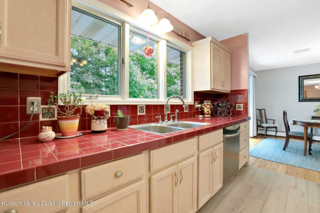 12 Roming Lane, Saugerties, NY 12477 - Photo 9 of 26