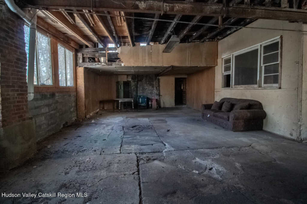 R42-46 Sterling Street, Unit #Rear B, Kingston, NY 12401 - Photo 6 of 11