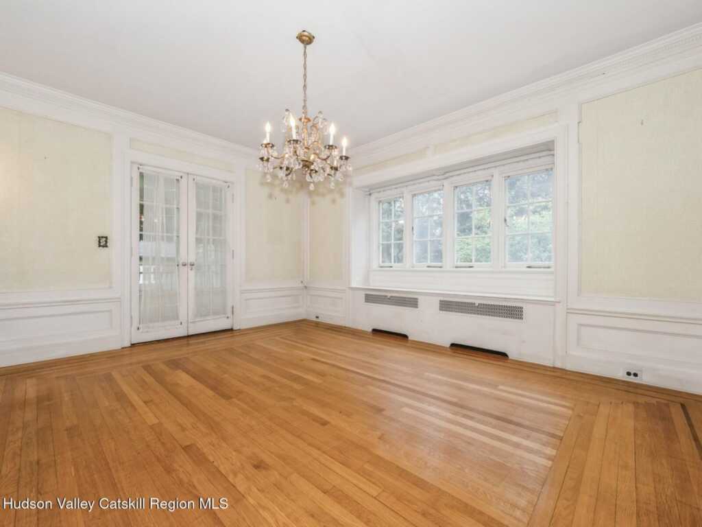 160 Manor Avenue, Kingston, NY 12401 - Photo 11 of 40