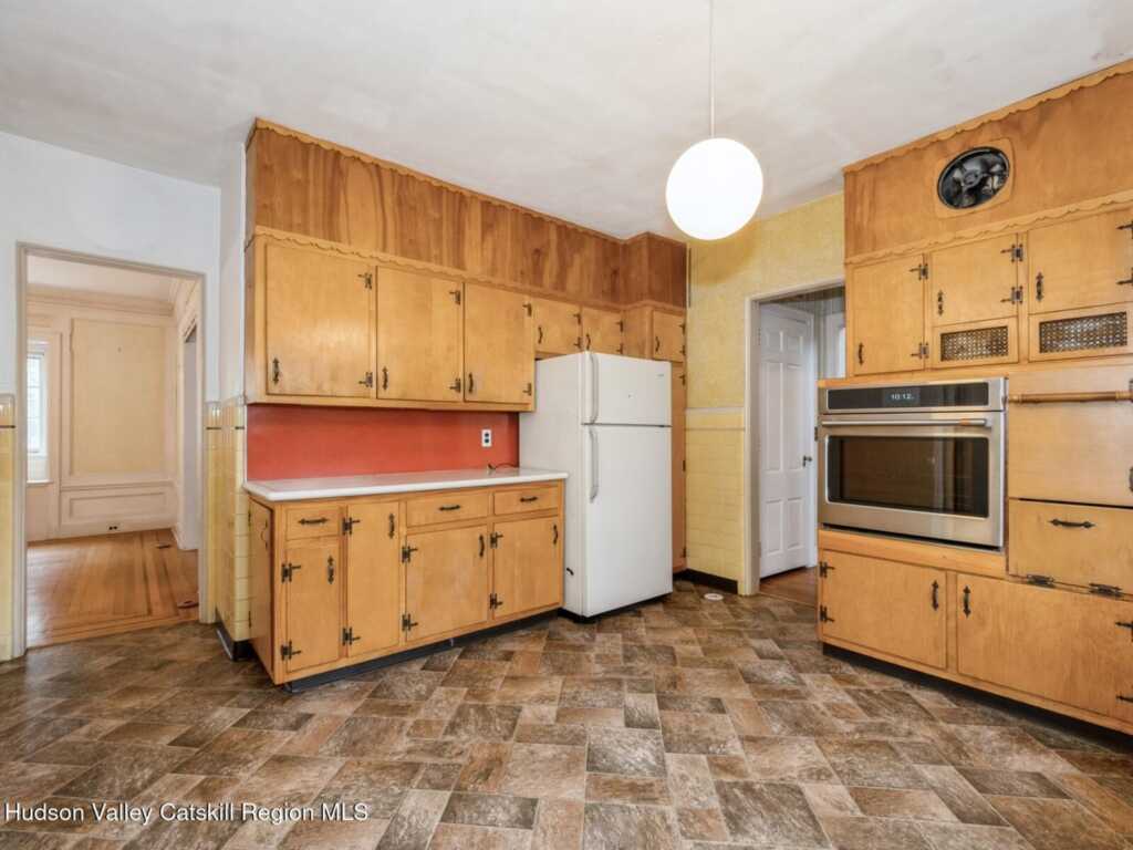 160 Manor Avenue, Kingston, NY 12401 - Photo 15 of 40