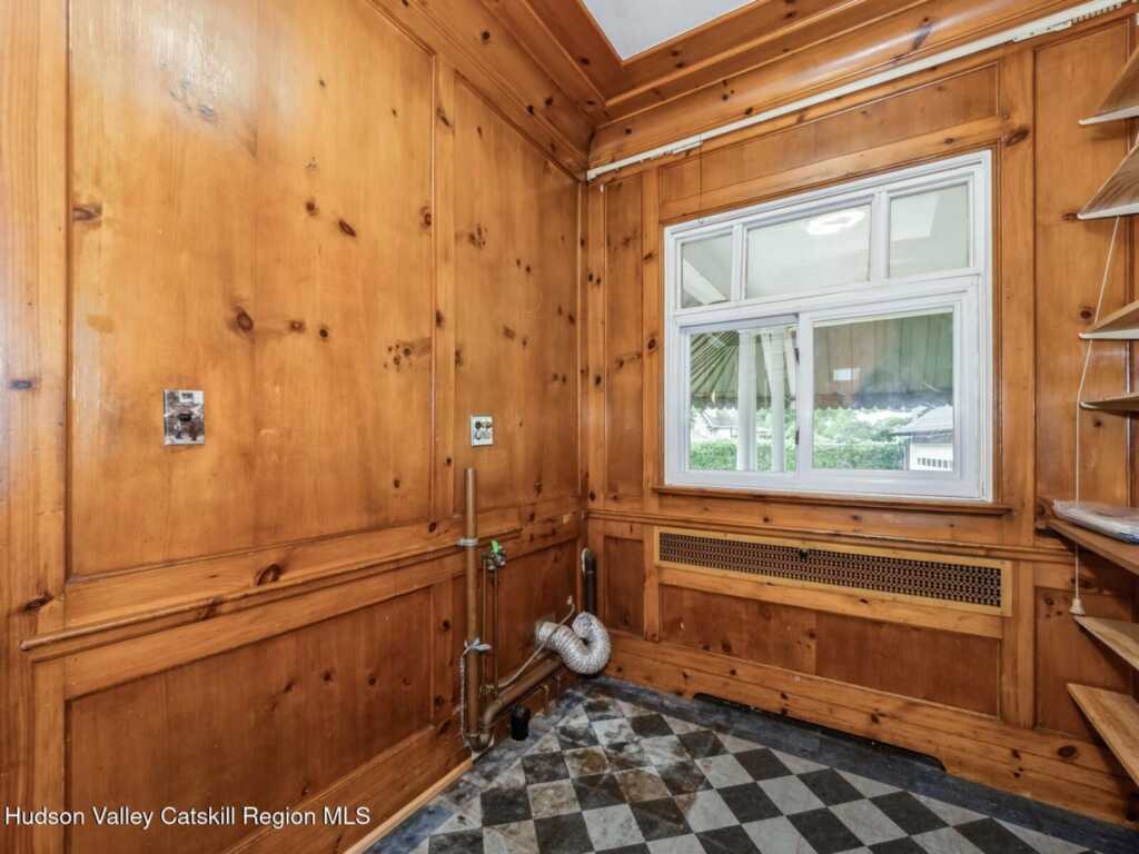 160 Manor Avenue, Kingston, NY 12401 - Photo 17 of 40
