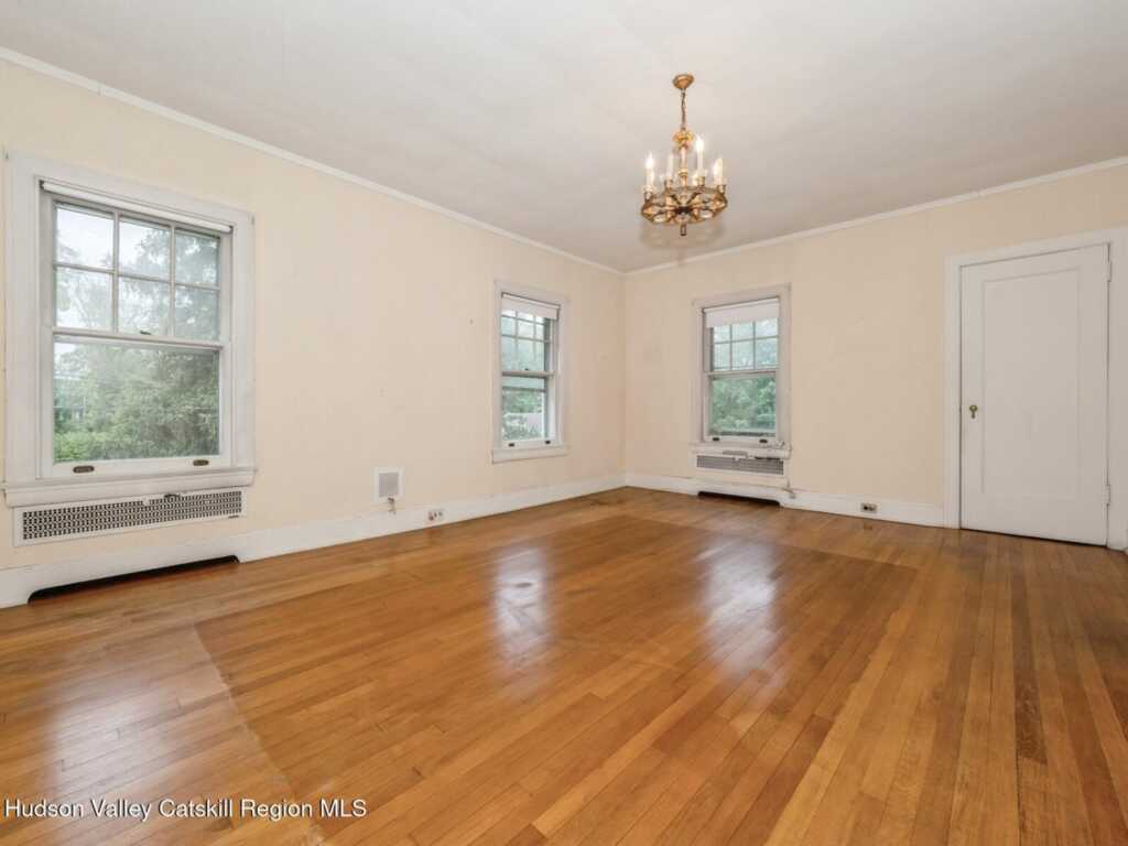 160 Manor Avenue, Kingston, NY 12401 - Photo 20 of 40