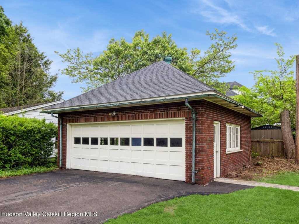 160 Manor Avenue, Kingston, NY 12401 - Photo 36 of 40